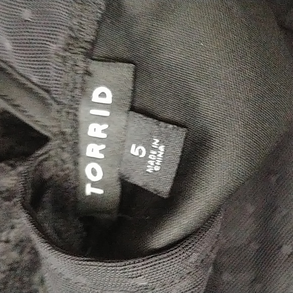 Torrid Black Lace Mock Neck Top - Picture 15 of 17